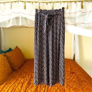 Flowy Floral Paperbag Crop Pants